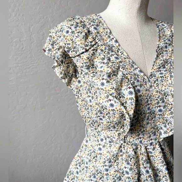 Max Studio Floral Ruffled Tie Waist Top - Picture 2 of 10